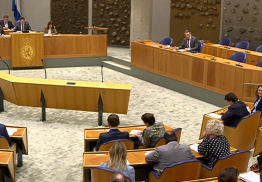 kamerleden tijdens motiestemming